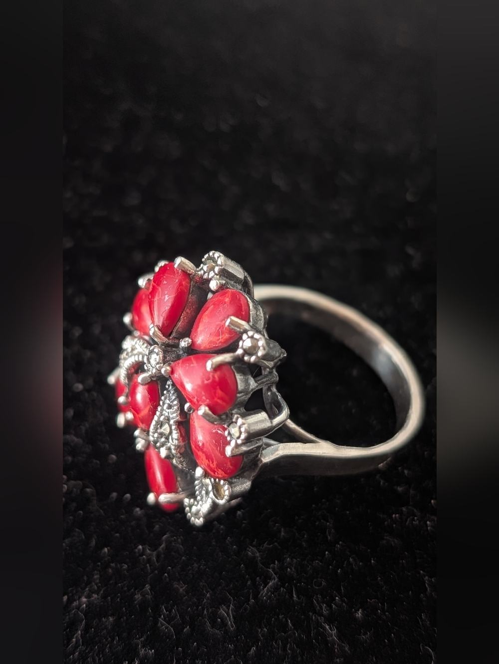 Vintage Red Coral & Marcasite Floral Ring – Sterling Silver 925